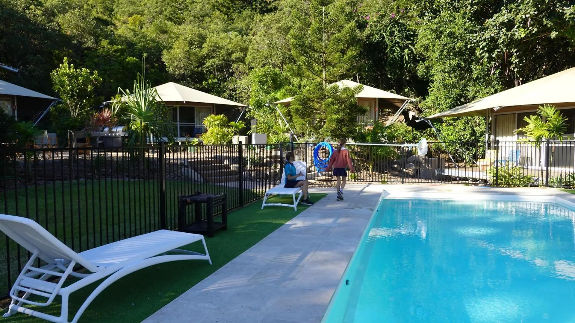 Apart Otel King Safari Tent 3 Nelly Bay